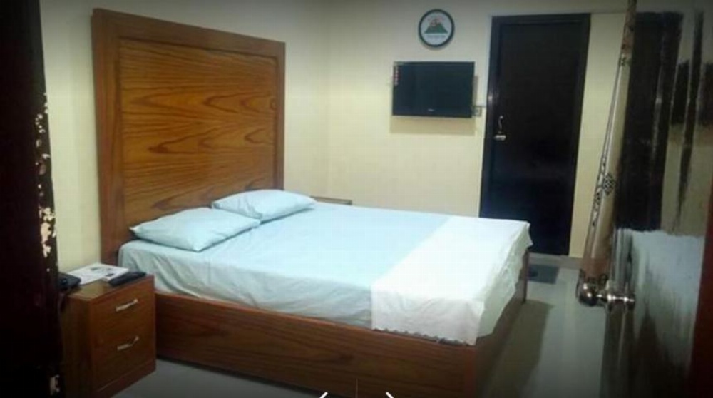 E-Town Rooms Guest House