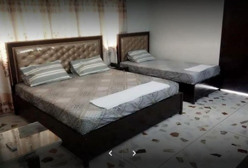 E-Town Rooms Guest House image 6